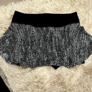 NWOT Lululemon Skort Size 4